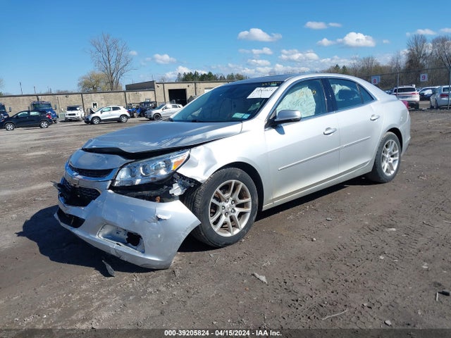 Chevrolet MALIBU 1LT 2015 1G11C5SL7FF209850 Image 2