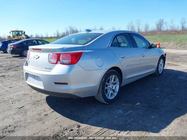 Chevrolet MALIBU 1LT 2015 1G11C5SL7FF209850 Image 4