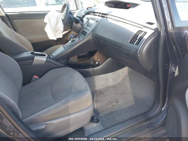 Toyota Prius Three 2015 JTDKN3DU8F0415763 Image 5