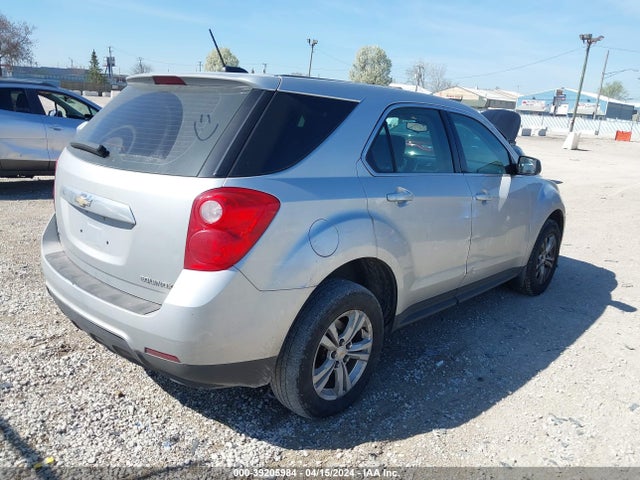 Chevrolet EQUINOX LS 2015 1GNFLEEK2FZ104235 Image 4
