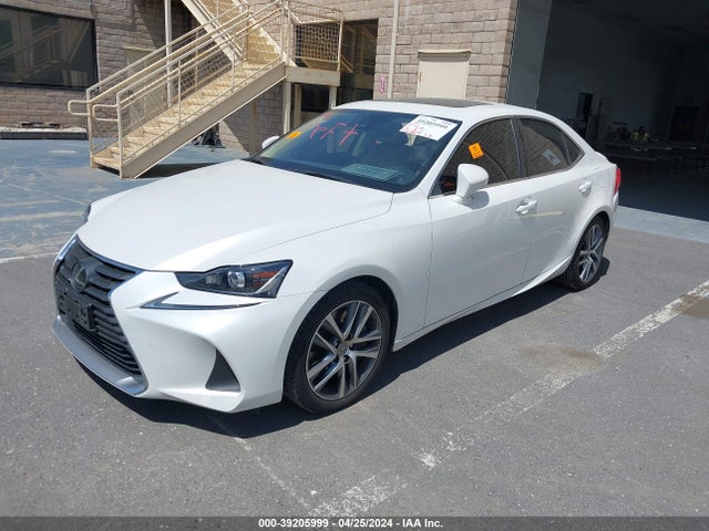 Lexus IS 300 2019 JTHBA1D22K5100368 Image 2