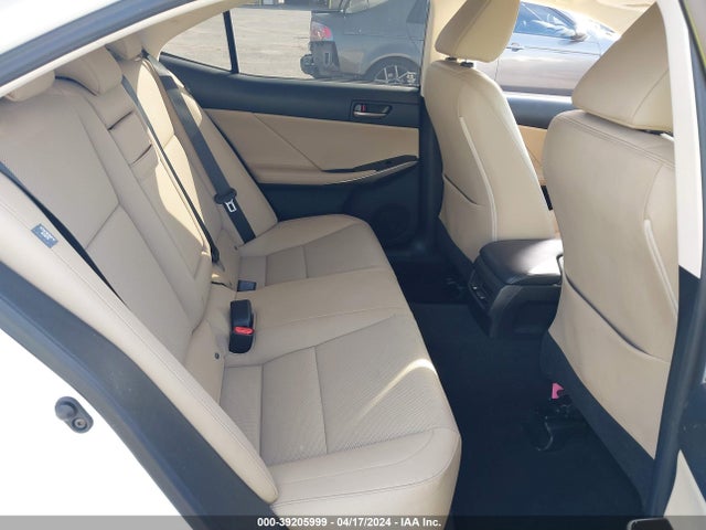 Lexus IS 300 2019 JTHBA1D22K5100368 Image 8