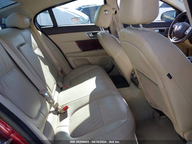2011 JAGUAR XF SAJWA0FB1BLS06592 Photo 7