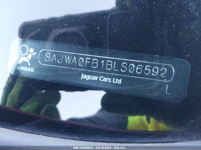 2011 JAGUAR XF SAJWA0FB1BLS06592 Photo 8