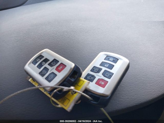 5TDDK3DC5ES071832 Toyota Sienna Limited 7 Passenger