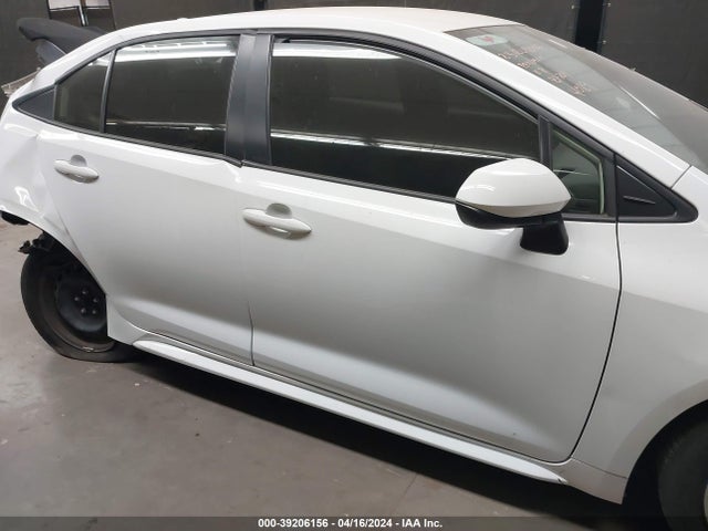Toyota COROLLA LE 2022 JTDEPMAE4N3034029 Image 13