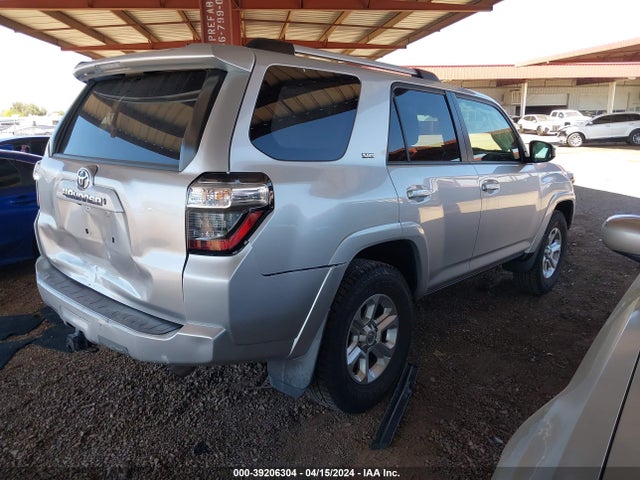Toyota 4RUNNER SR5 2019 JTEZU5JR5K5197934 Image 4