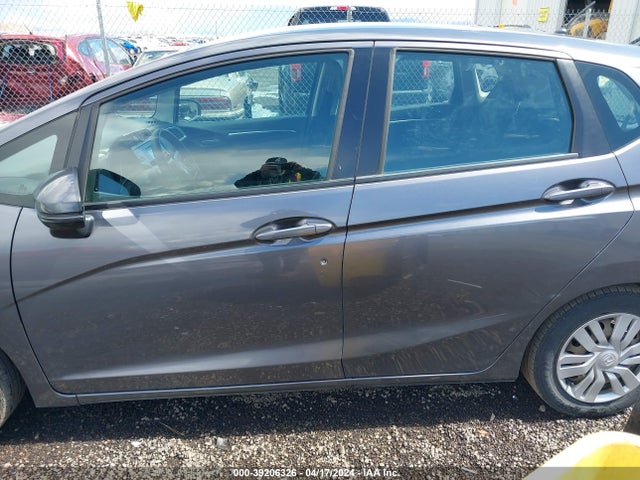 Honda FIT LX 2015 3HGGK5H51FM723336 Image 15