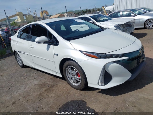 Toyota Prius Prime Premium 2018 JTDKARFP1J3074039 Image 1
