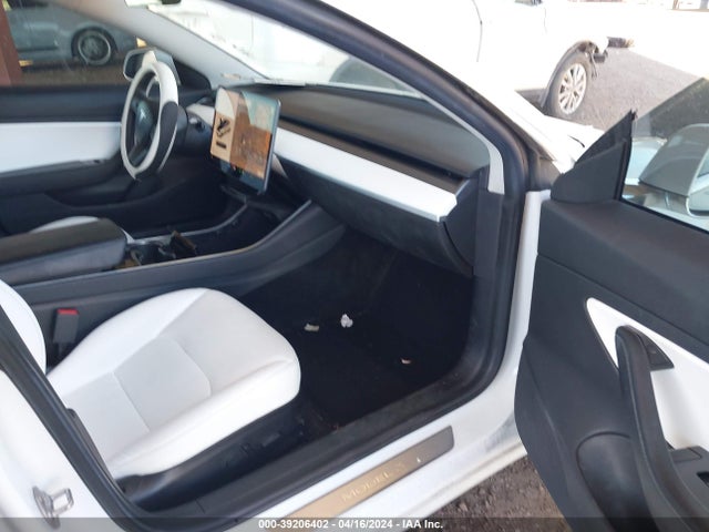 Tesla Model 3 Long Range/performance 2019 5YJ3E1EB1KF517729 Image 5