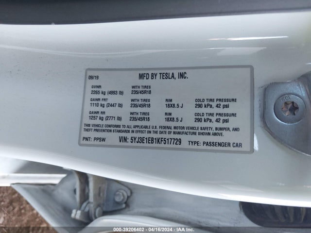 Tesla Model 3 Long Range/performance 2019 5YJ3E1EB1KF517729 Image 9