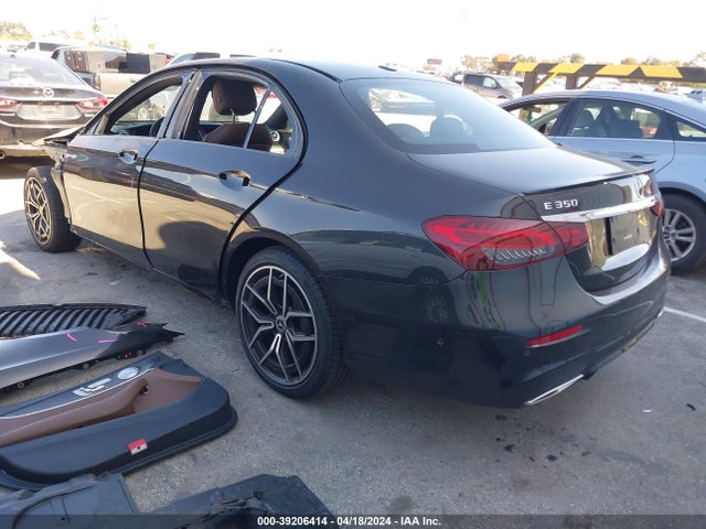 Mercedes-Benz E 350 2021 W1KZF8DB1MA907782 Image 3