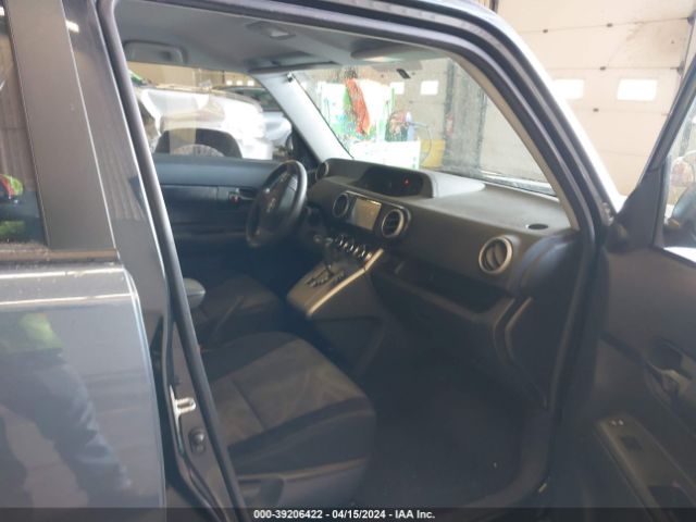 JTLZE4FEXEJ055001 Scion XB