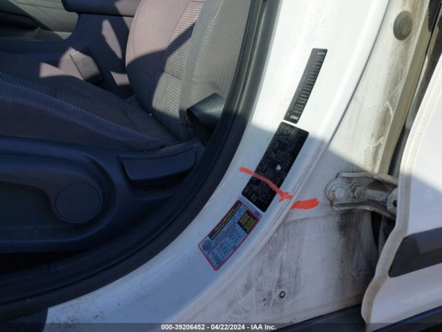 KNDCB3LC5K5218472 KIA NIRO LX