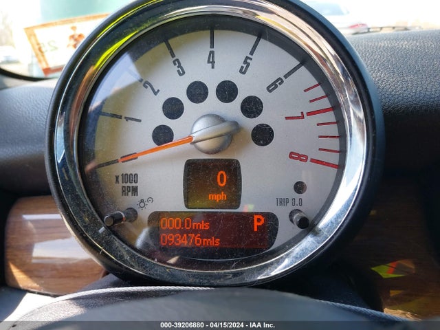 2011 MINI COOPER CLUBMAN WMWZF3C57BT187802 Photo 6