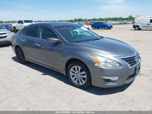 Nissan Altima 2.5 S 2014 1N4AL3AP1EN261601 main image