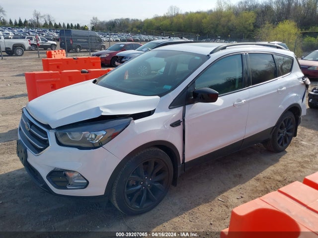 Ford ESCAPE SE 2017 1FMCU9G95HUB97550 Image 2