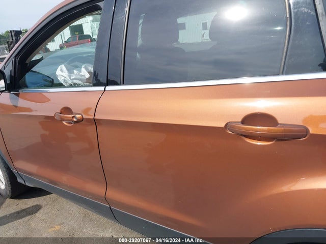 Ford ESCAPE SE 2017 1FMCU0G99HUA09088 Image 14