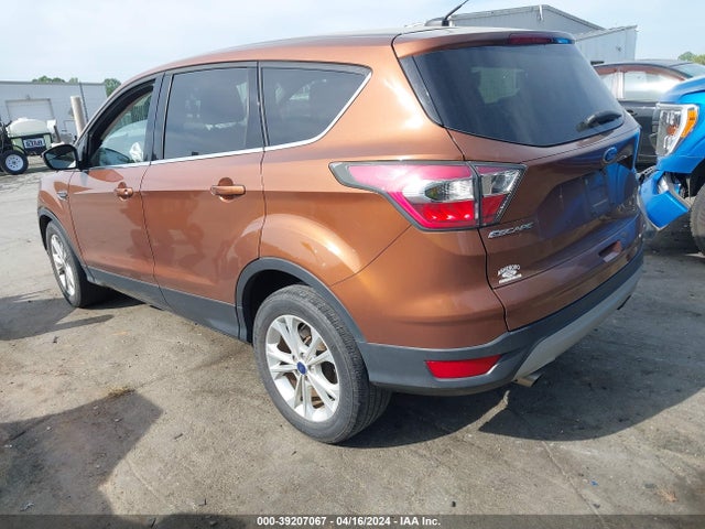 Ford ESCAPE SE 2017 1FMCU0G99HUA09088 Image 3