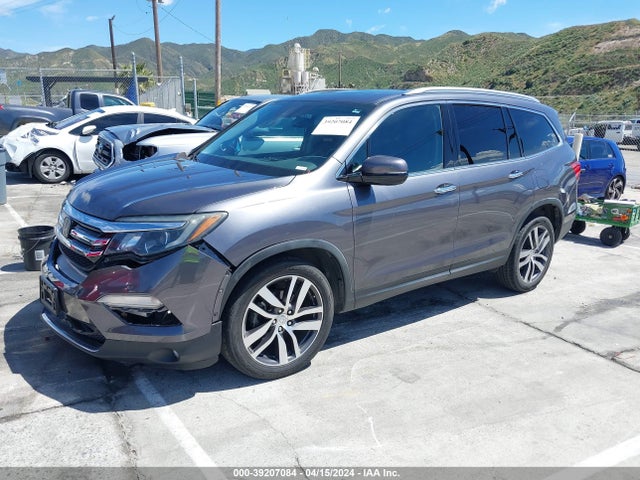Honda Pilot Touring 2016 5FNYF6H92GB067931 Image 2