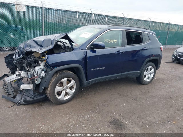 Jeep Compass Latitude 4x4 2018 3C4NJDBB0JT393799 Image 2