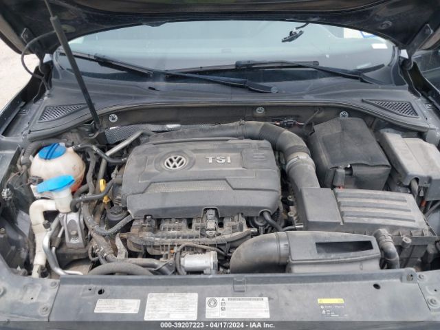 1VWAT7A31FC082855 Volkswagen Passat 1.8t S