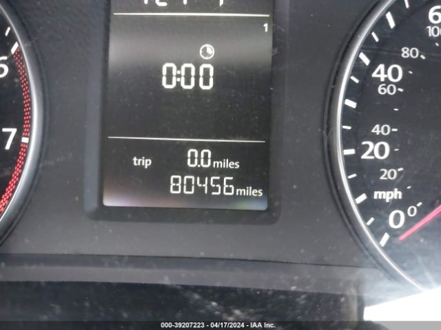 1VWAT7A31FC082855 Volkswagen Passat 1.8t S