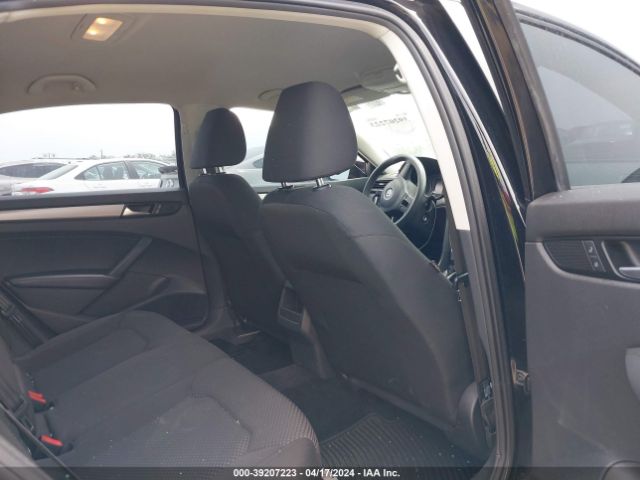 1VWAT7A31FC082855 Volkswagen Passat 1.8t S