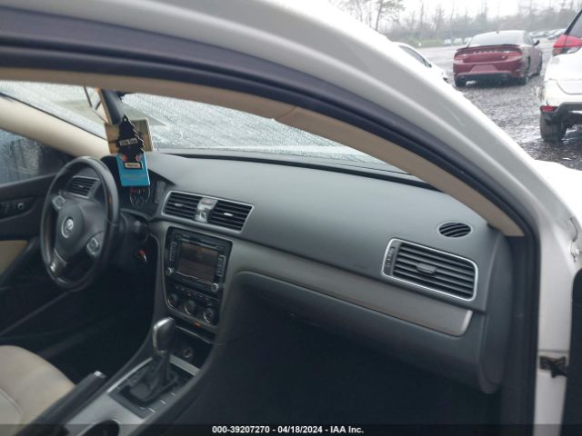 1VWBT7A33EC052887 Volkswagen Passat 1.8t Se