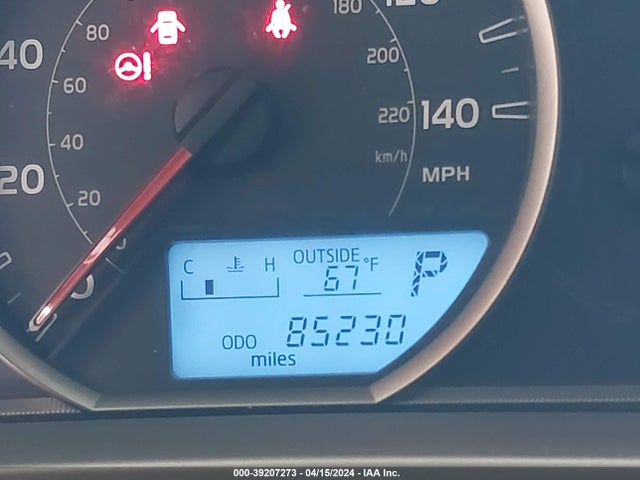 Toyota RAV4 LE 2015 JTMZFREV7FJ044711 Image 16