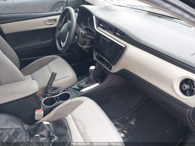 Toyota COROLLA LE 2018 5YFBURHEXJP839047 Image 5
