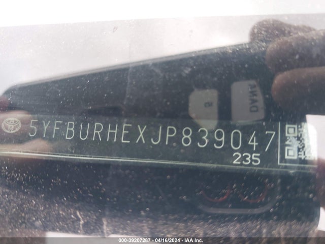 Toyota COROLLA LE 2018 5YFBURHEXJP839047 Image 9