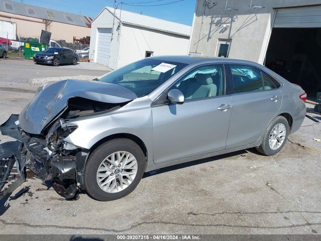 Toyota CAMRY LE 2017 4T1BF1FK4HU393202 Image 2