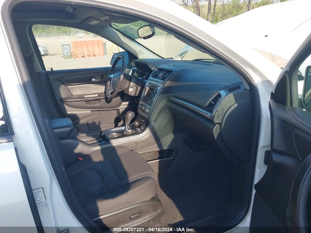 1GKKRPKD8EJ352742 GMC Acadia Sle-2