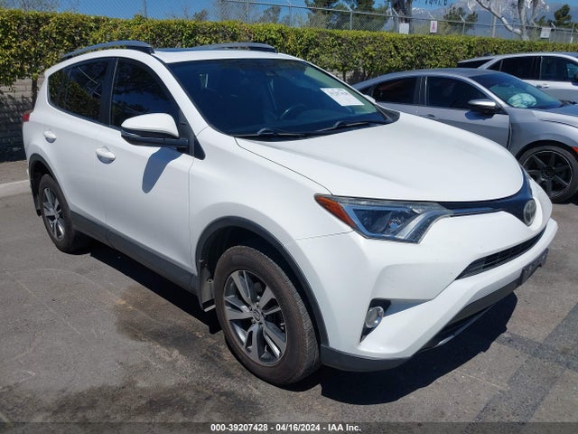 Toyota Rav4 Xle 2017 JTMRFREV9HD202435 главное изображение
