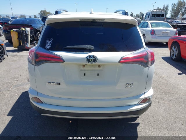 Toyota Rav4 Xle 2017 JTMRFREV9HD202435 Image 16