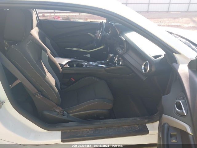 Chevrolet Camaro 1lt 2016 1G1FB1RS4G0152994 Image 5