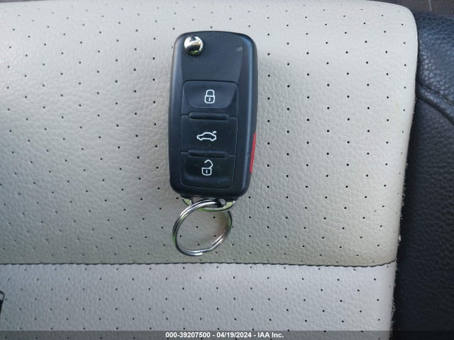 WVGBV7AX8GW581457 Volkswagen TIGUAN S