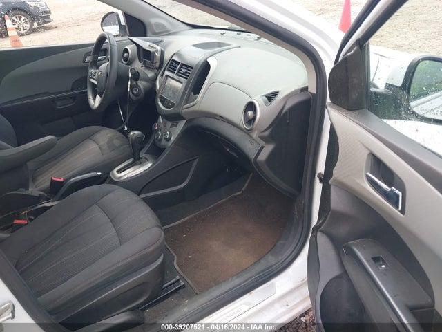 Chevrolet Sonic Lt Auto 2016 1G1JC5SH9G4130883 Image 5