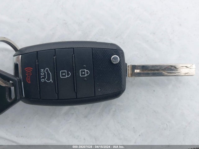 KIA Soul 2016 KNDJN2A24G7341436 Image 11