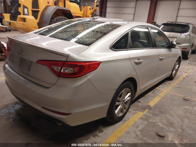 Hyundai SONATA SE 2015 5NPE24AF0FH072435 Image 4