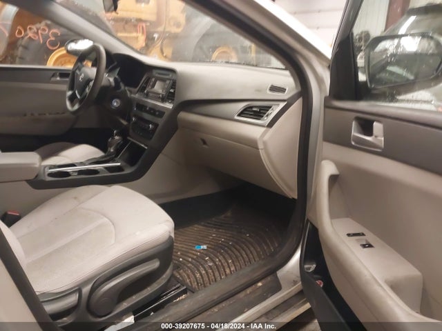 Hyundai SONATA SE 2015 5NPE24AF0FH072435 Image 5