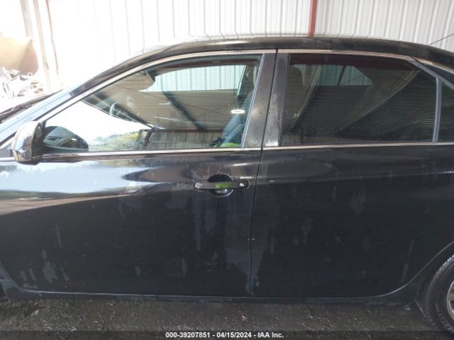 4T1BF1FK0FU934081 Toyota CAMRY SE