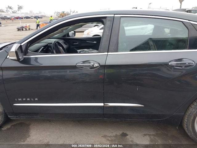 Chevrolet IMPALA 2LZ 2018 2G1125S38J9147556 Image 14