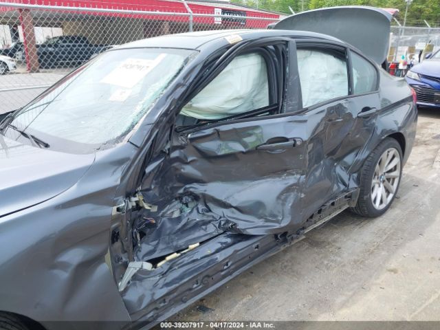 WBA8E5G51JNU46016 BMW 320i Xdrive