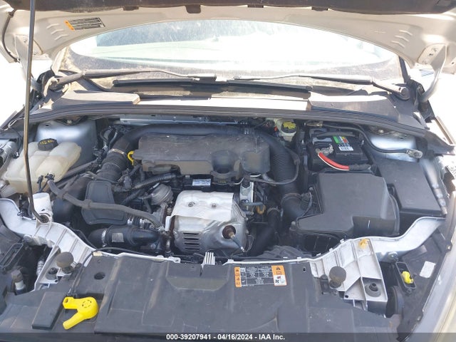 Ford FOCUS SE 2016 1FADP3FE0GL296752 Image 10