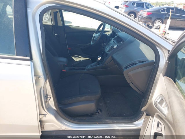 Ford FOCUS SE 2016 1FADP3FE0GL296752 Image 5