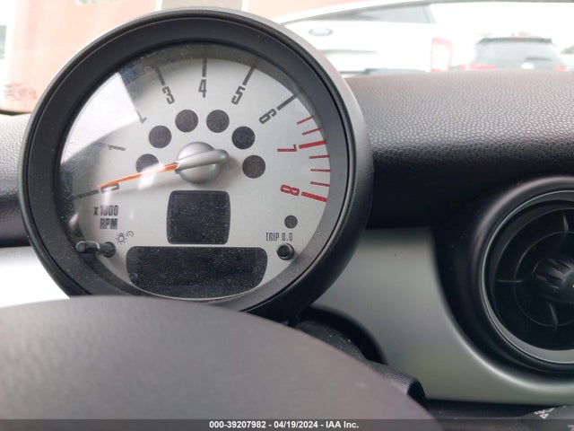 2013 MINI CLUBMAN WMWZF3C51DT489718 Photo 6