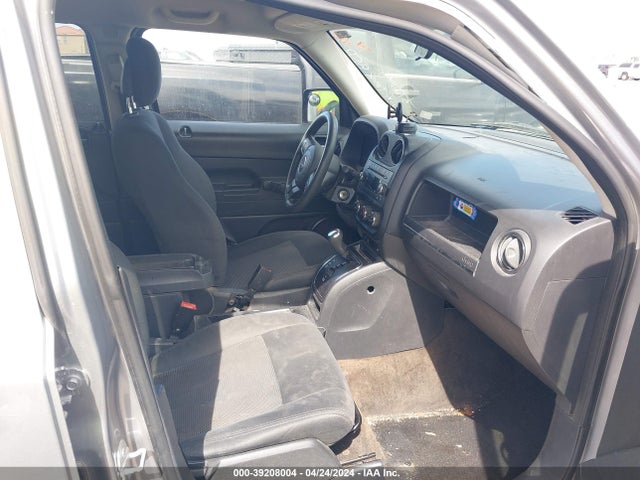 1C4NJPBA5FD372744 Jeep Patriot Altitude Edition