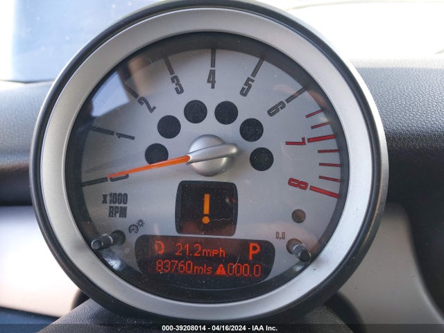 2008 MINI COOPER WMWMF33588TT60858 Photo 6